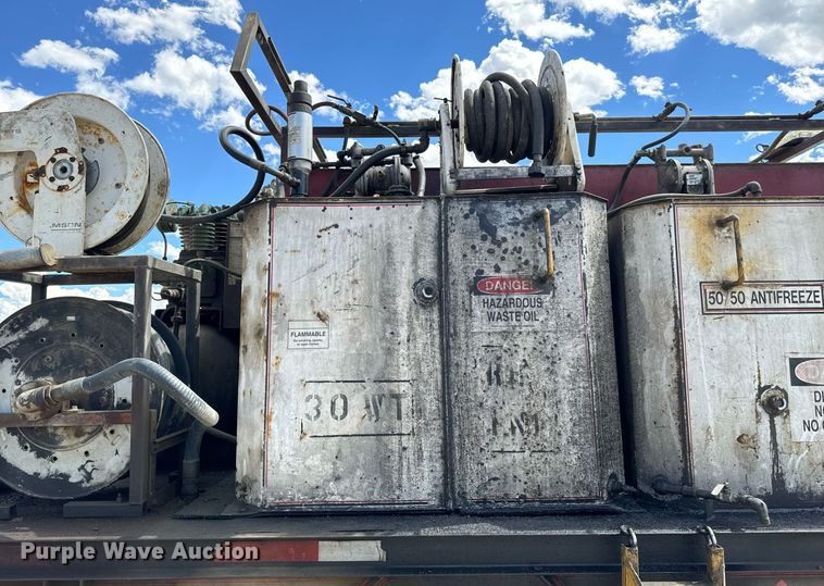 image for item EG9866 1988 International 1754 fuel / lube truck