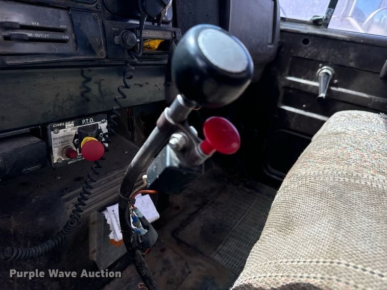 image for item EG9866 1988 International 1754 fuel / lube truck