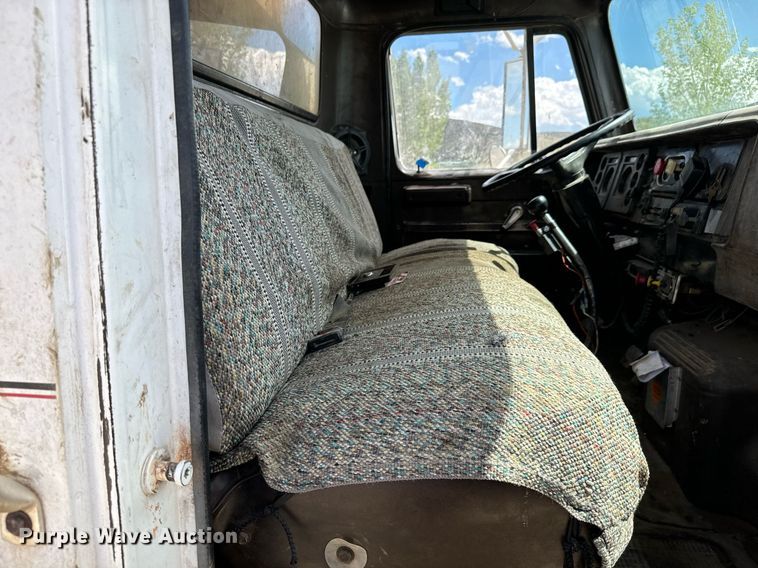 image for item EG9866 1988 International 1754 fuel / lube truck