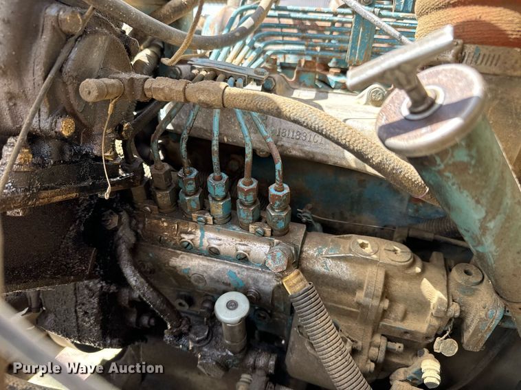 image for item EG9866 1988 International 1754 fuel / lube truck