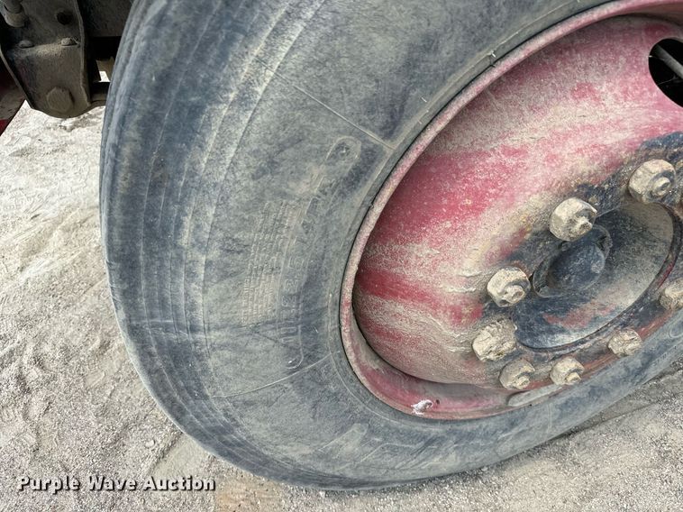 image for item EG9866 1988 International 1754 fuel / lube truck