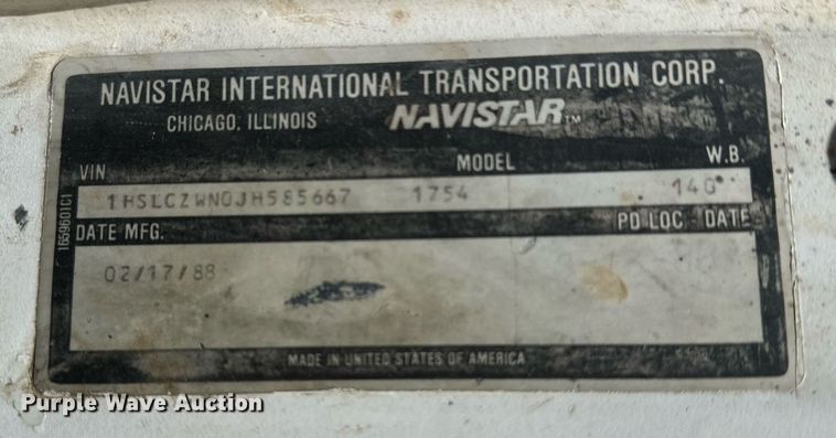 image for item EG9866 1988 International 1754 fuel / lube truck