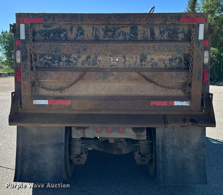 image for item EG9868 1996 Mack CH613 dump truck