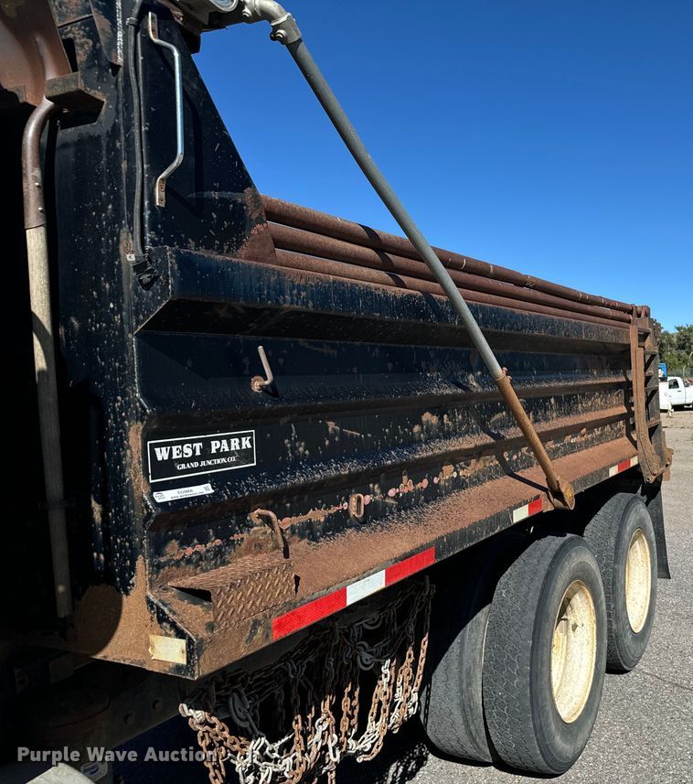 image for item EG9868 1996 Mack CH613 dump truck