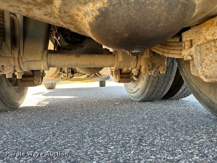 image for item EG9868 1996 Mack CH613 dump truck