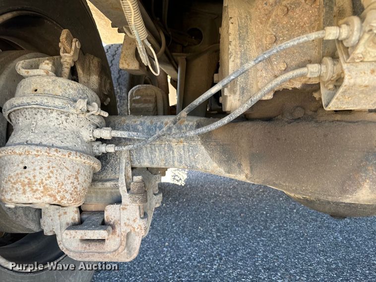 image for item EG9868 1996 Mack CH613 dump truck