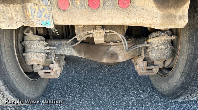 image for item EG9868 1996 Mack CH613 dump truck