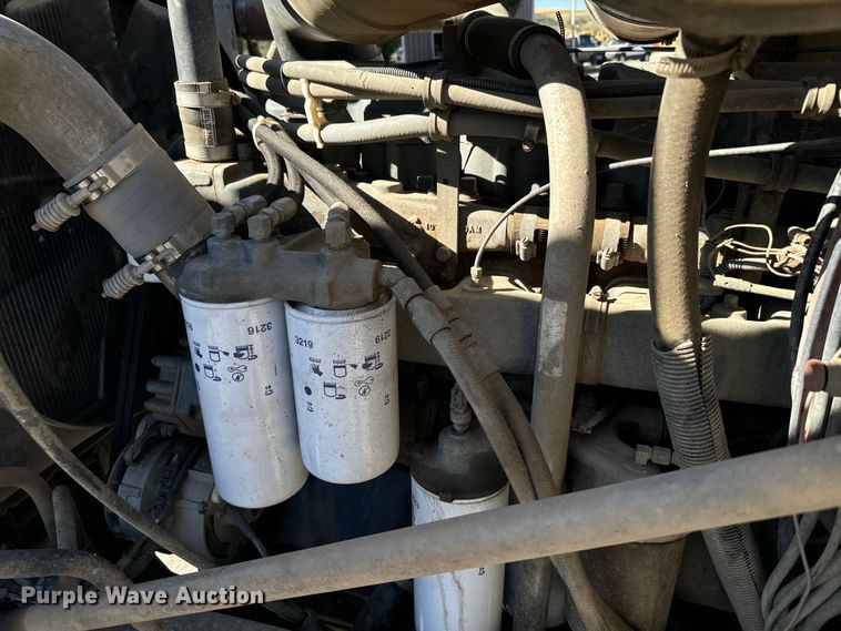 image for item EG9868 1996 Mack CH613 dump truck