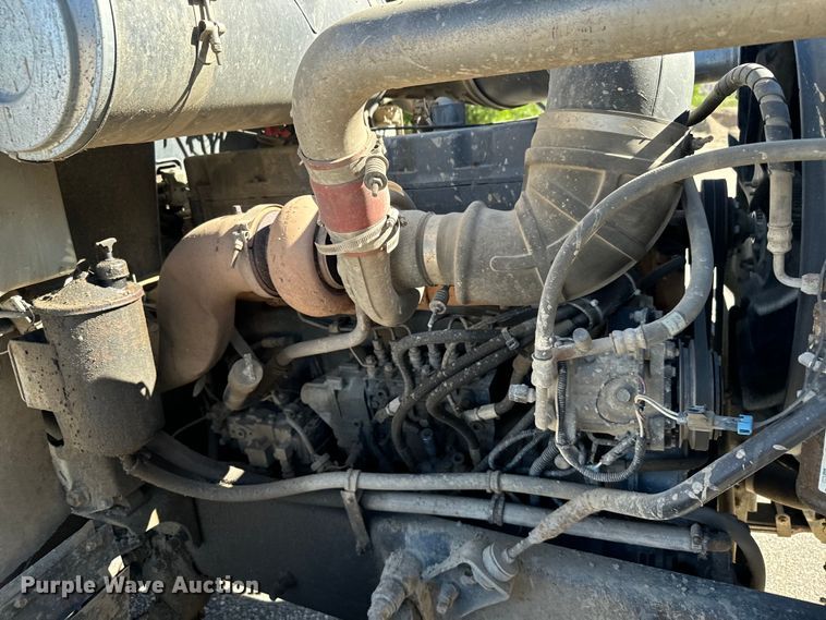 image for item EG9868 1996 Mack CH613 dump truck