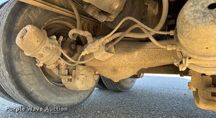 image for item EG9868 1996 Mack CH613 dump truck