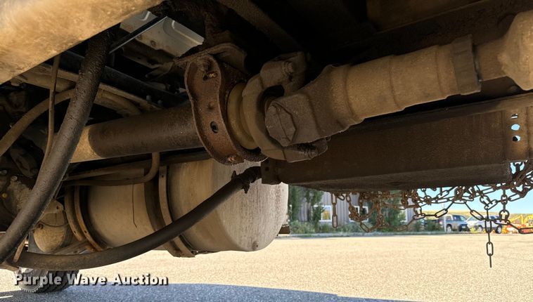 image for item EG9868 1996 Mack CH613 dump truck