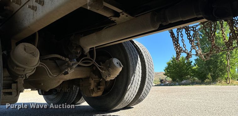 image for item EG9868 1996 Mack CH613 dump truck