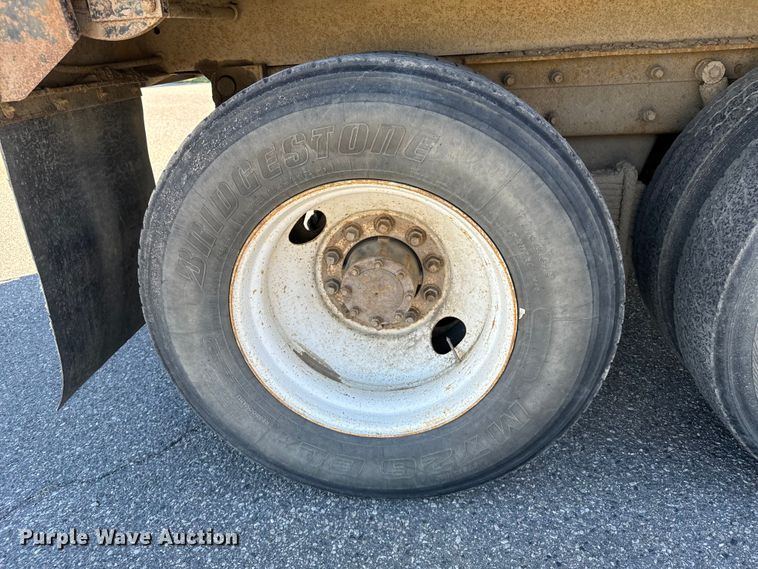 image for item EG9868 1996 Mack CH613 dump truck