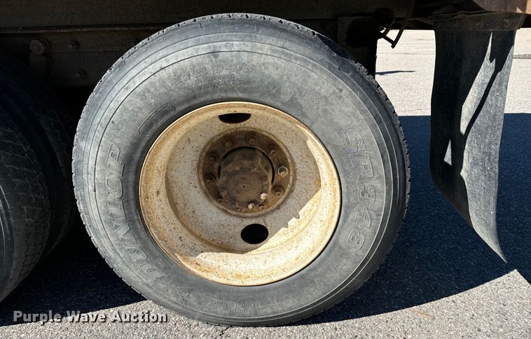 image for item EG9868 1996 Mack CH613 dump truck