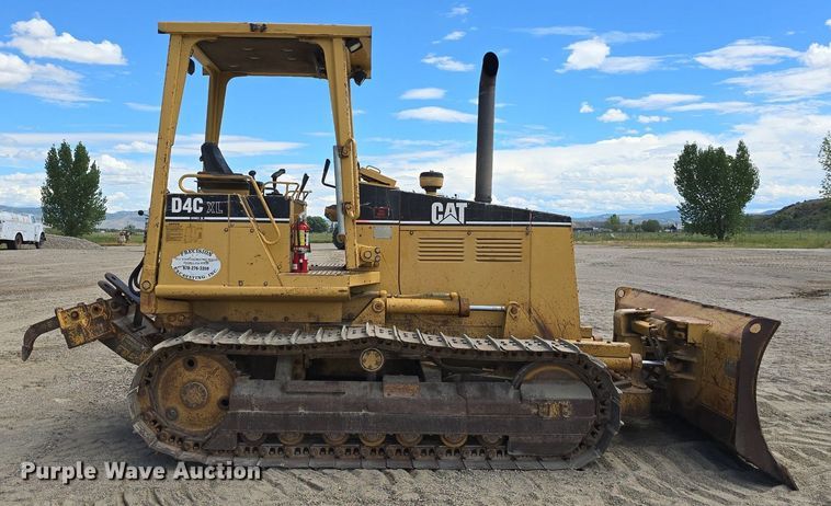 image for item EG9875 1995 Caterpillar D4C XL dozer