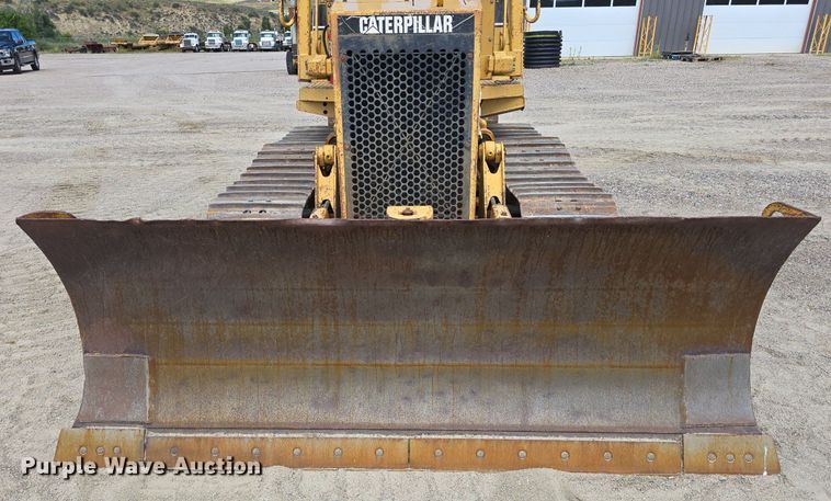 image for item EG9875 1995 Caterpillar D4C XL dozer