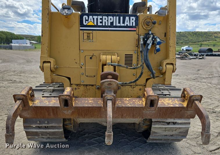 image for item EG9875 1995 Caterpillar D4C XL dozer
