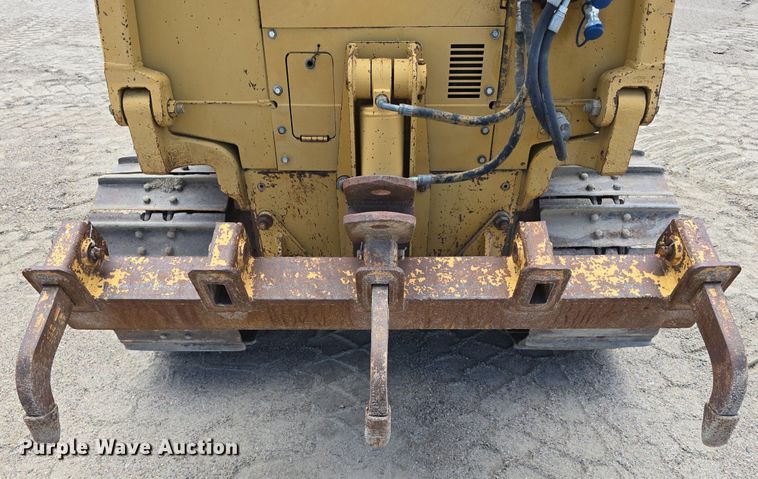 image for item EG9875 1995 Caterpillar D4C XL dozer