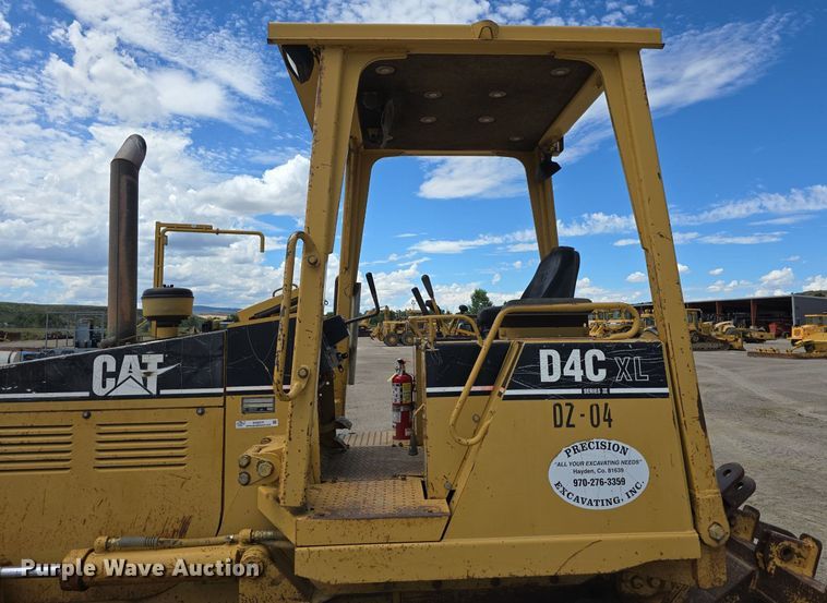 image for item EG9875 1995 Caterpillar D4C XL dozer