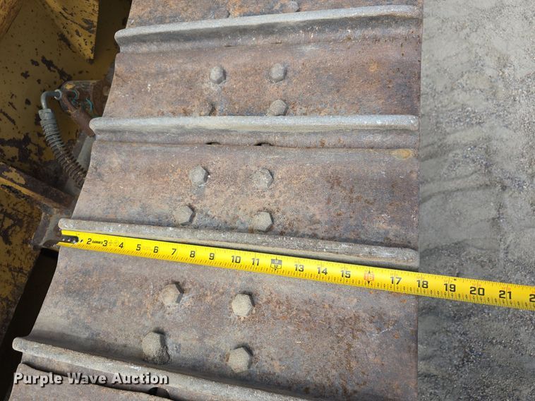 image for item EG9875 1995 Caterpillar D4C XL dozer