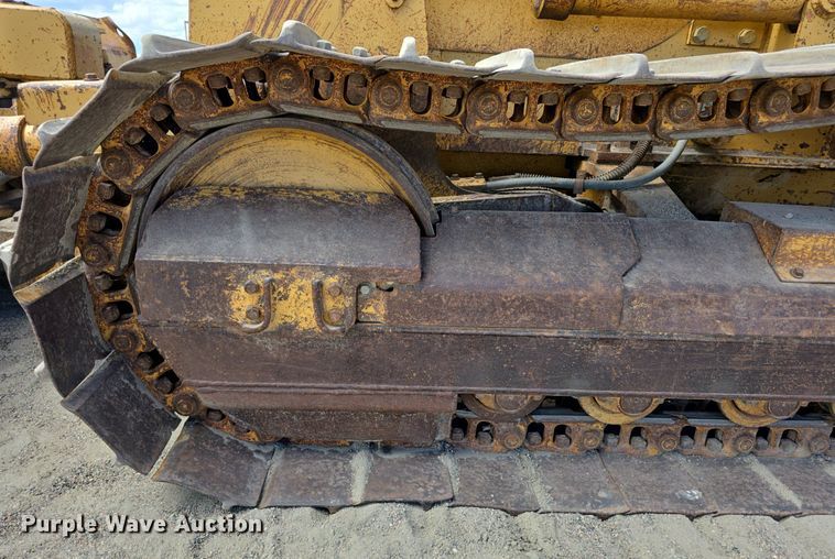 image for item EG9875 1995 Caterpillar D4C XL dozer