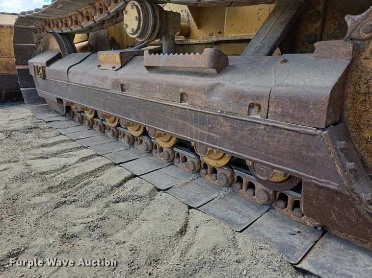 image for item EG9875 1995 Caterpillar D4C XL dozer