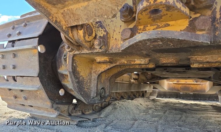 image for item EG9875 1995 Caterpillar D4C XL dozer