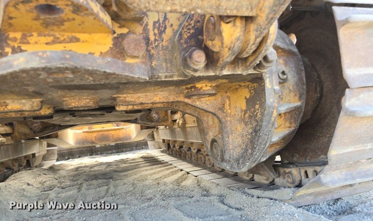 image for item EG9875 1995 Caterpillar D4C XL dozer