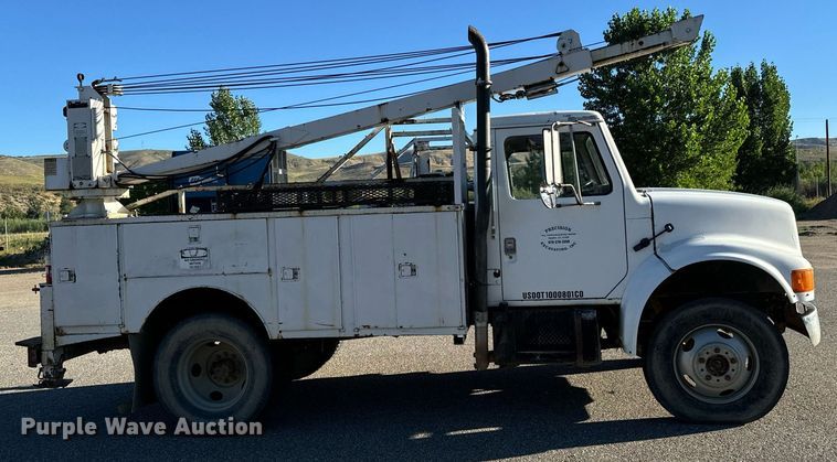 image for item LW9787 1980 International 1854 utility / service truck