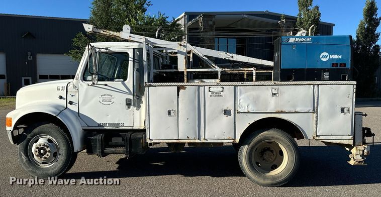 image for item LW9787 1980 International 1854 utility / service truck