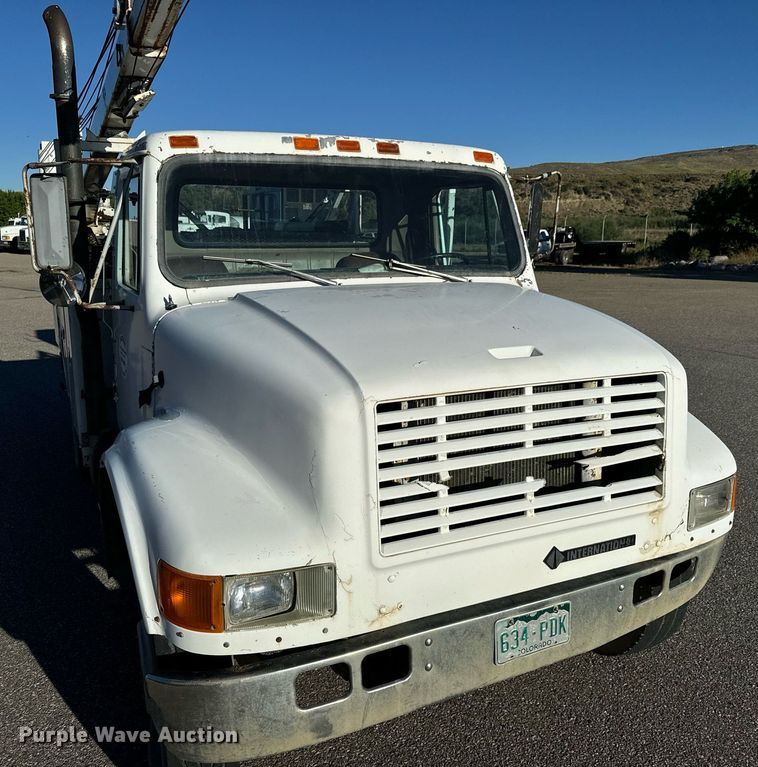 image for item LW9787 1980 International 1854 utility / service truck