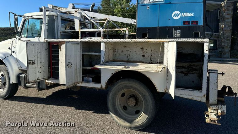 image for item LW9787 1980 International 1854 utility / service truck