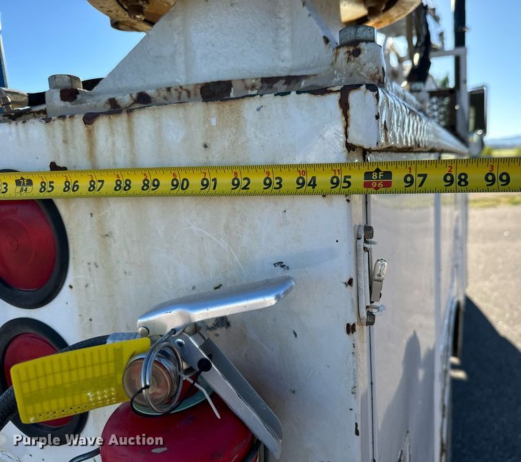 image for item LW9787 1980 International 1854 utility / service truck