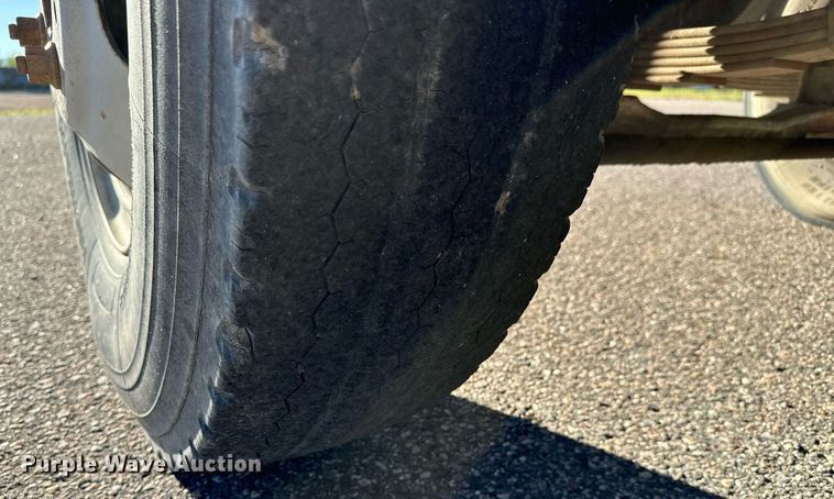 image for item LW9787 1980 International 1854 utility / service truck