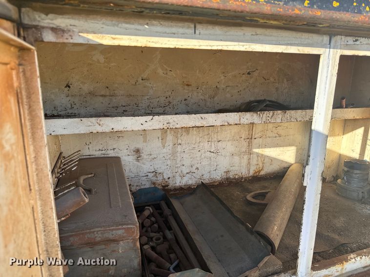 image for item LW9788 1977 Ford 7000 crane truck