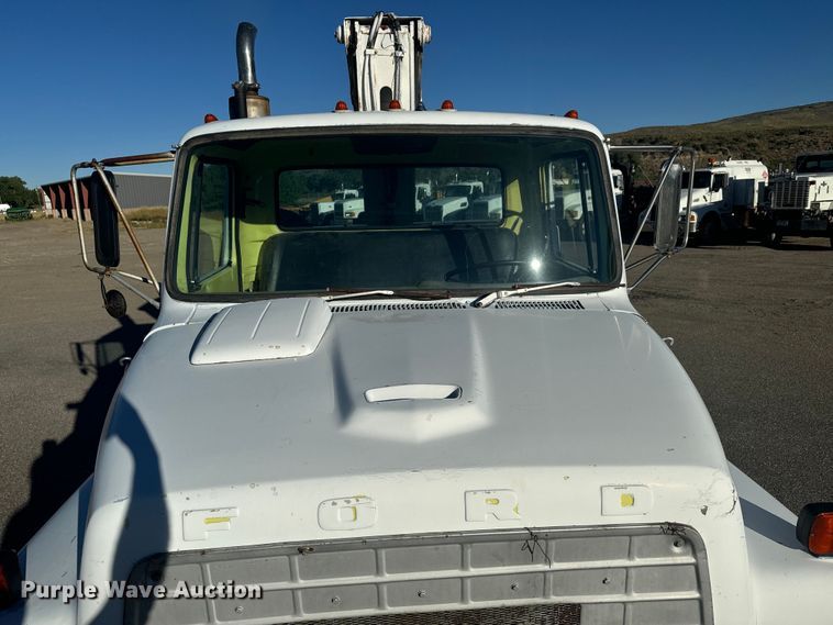 image for item LW9788 1977 Ford 7000 crane truck