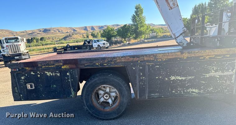 image for item LW9788 1977 Ford 7000 crane truck