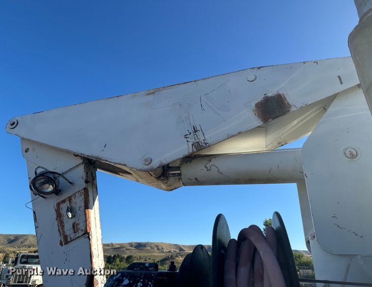 image for item LW9788 1977 Ford 7000 crane truck