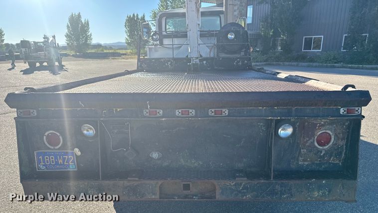 image for item LW9788 1977 Ford 7000 crane truck