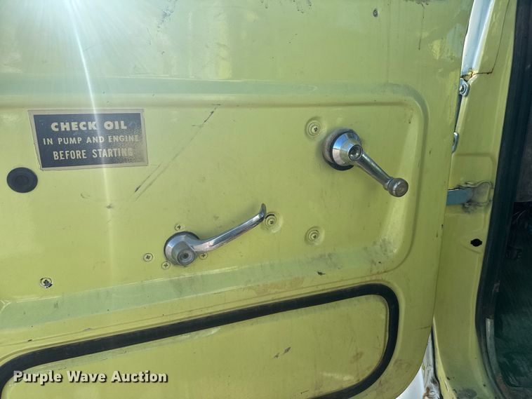 image for item LW9788 1977 Ford 7000 crane truck