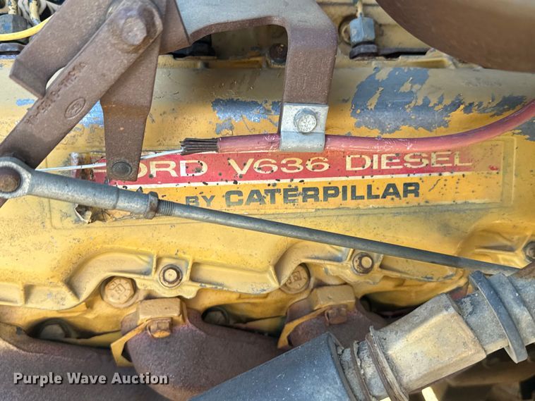 image for item LW9788 1977 Ford 7000 crane truck