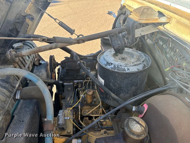 image for item LW9788 1977 Ford 7000 crane truck