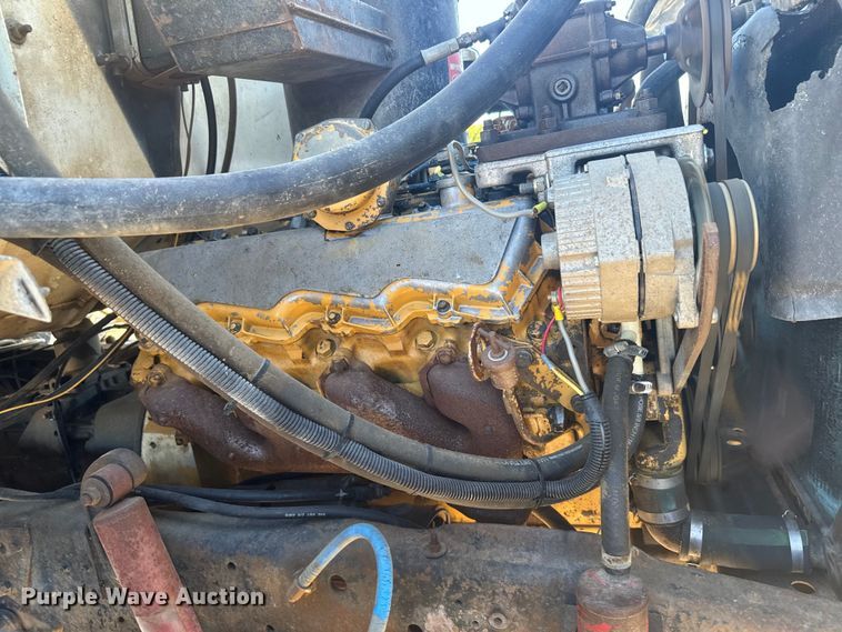 image for item LW9788 1977 Ford 7000 crane truck