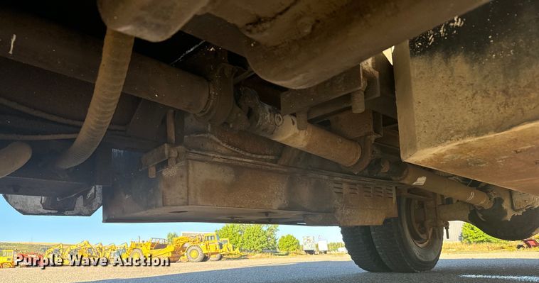 image for item LW9788 1977 Ford 7000 crane truck