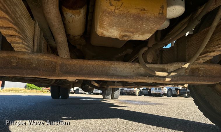 image for item LW9788 1977 Ford 7000 crane truck