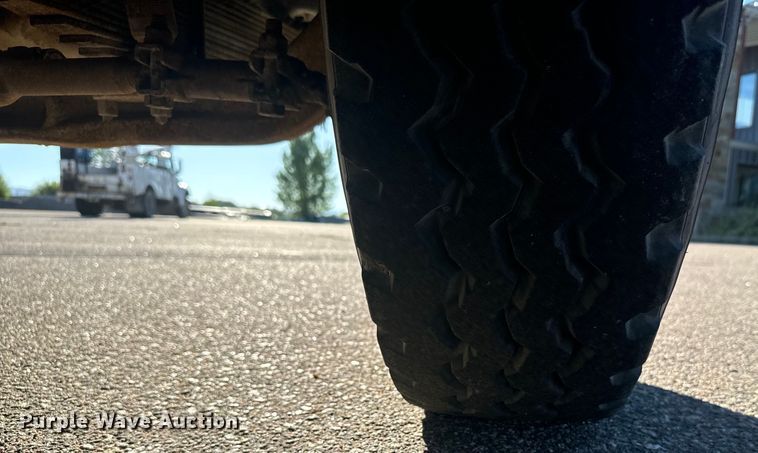 image for item LW9788 1977 Ford 7000 crane truck