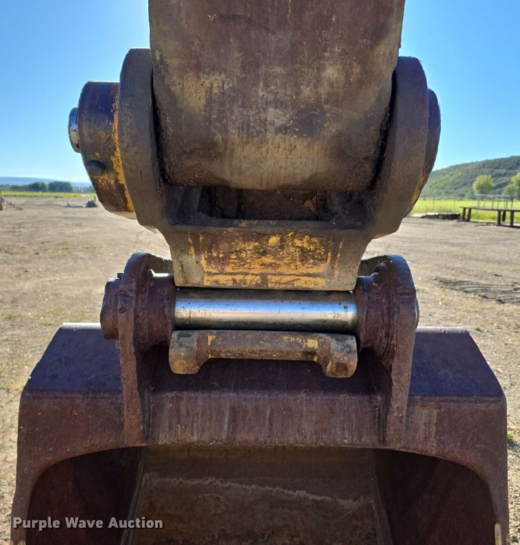 image for item LW9790 1996 Caterpillar 325B L excavator