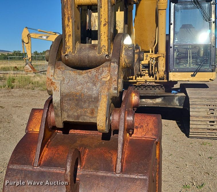 image for item LW9790 1996 Caterpillar 325B L excavator