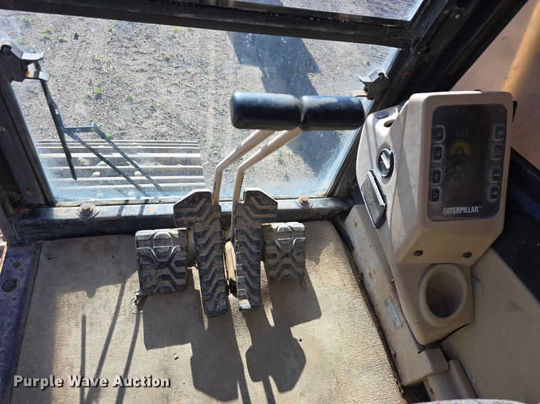 image for item LW9790 1996 Caterpillar 325B L excavator