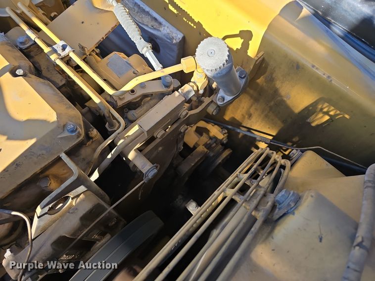 image for item LW9790 1996 Caterpillar 325B L excavator